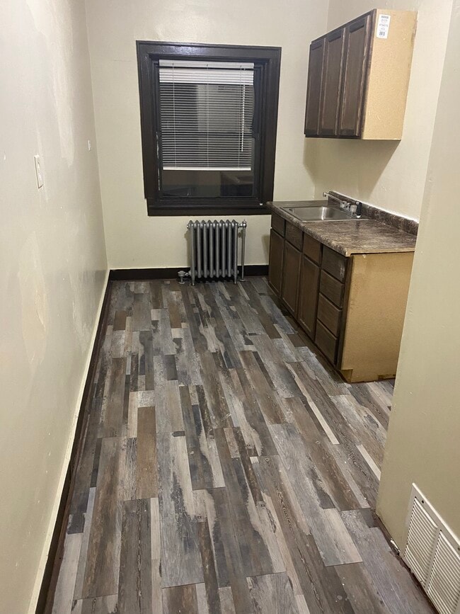 Photo - 7852 S Colfax Ave Unidad 201