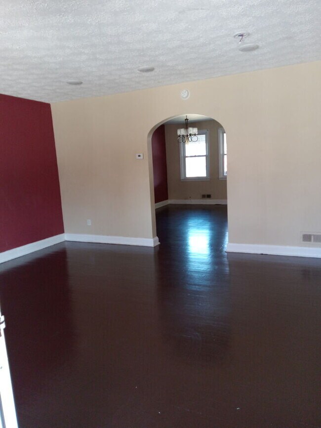 3 bedroom 2 bathroom - 3 bedroom 2 bathroom Casa Adosada