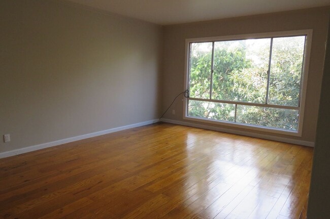 Photo - 489 Monterey