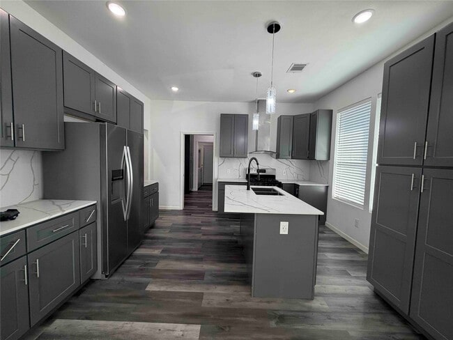 2404 Burkett St.
