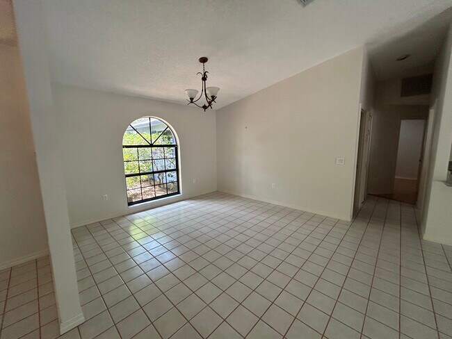 Photo - 4137 Woodview Dr Casa