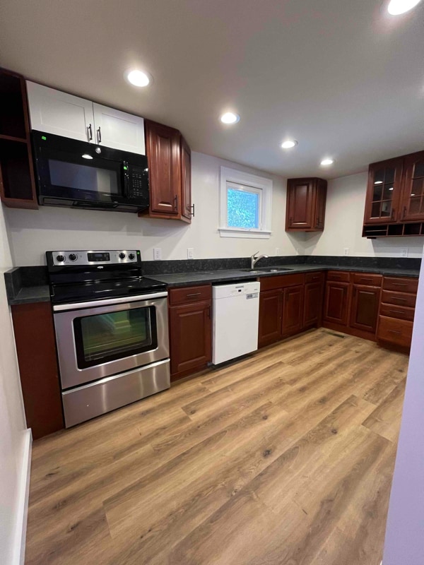 Building Photo - 10150 Rogers Dr Rental