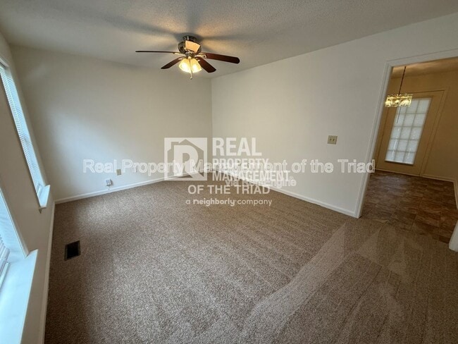 Building Photo - 1805 Cody Ave Rental
