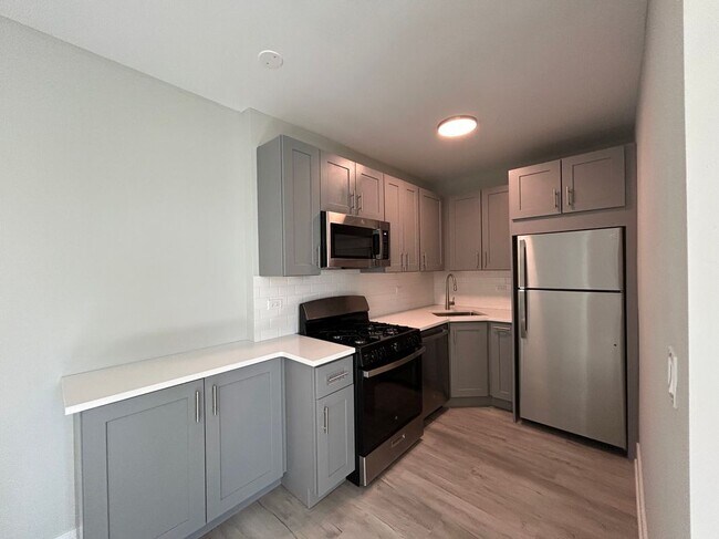 373 Hazel Ave Unit D2