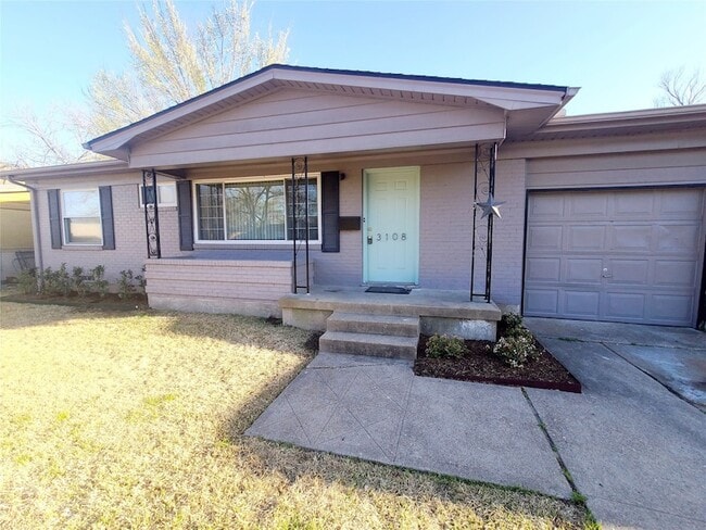 Photo - 3108 Mayhew Dr House