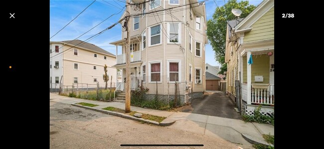 Building Photo - 10 Mount Vernon St Unit 2