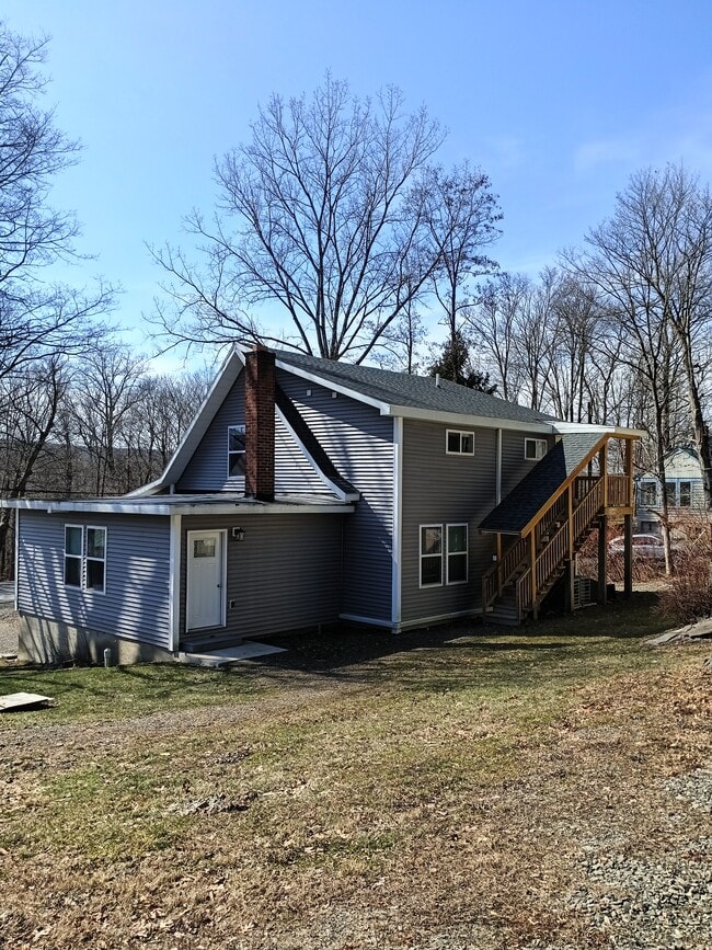 Photo - 1686 Slaterville Rd