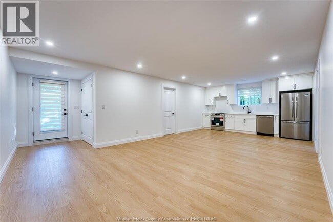 Photo - 360 Bouffard Rd