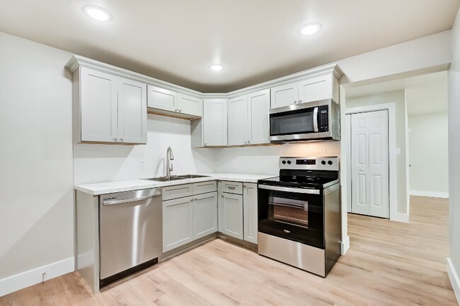 Building Photo - 211 S 12th St Rental