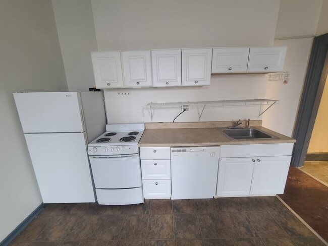 Photo - 4523 Centre Ave Unit #1