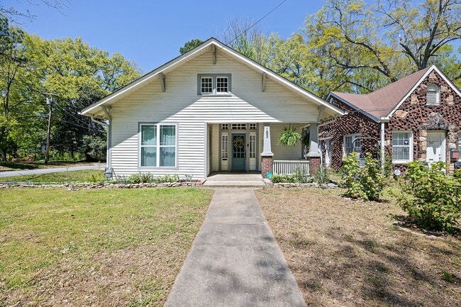 Building Photo - Find Your Fall Sanctuary
