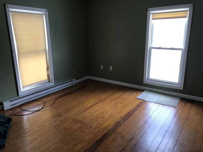 Photo - 17 Potter Ave Unidad #2