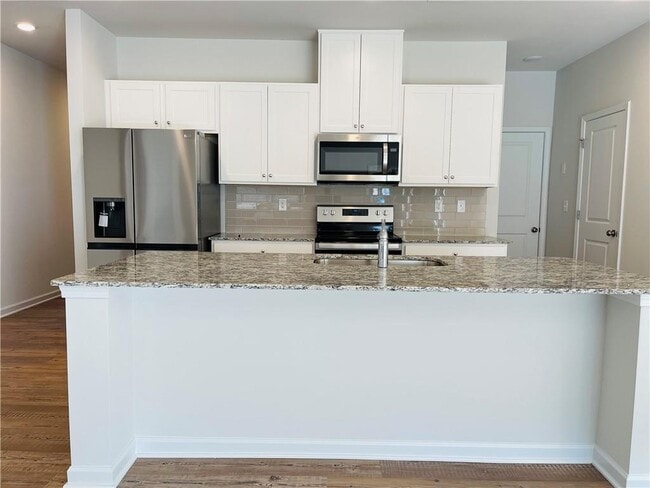 Photo - 160 Founders Dr