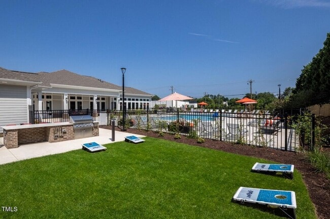 Photo - 3520 Pinetree Grv Ln Unidad A1