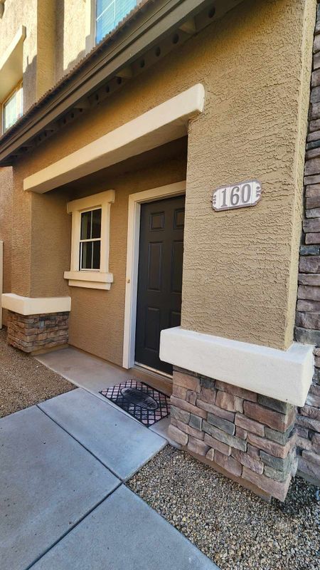 160 W Heather Ct