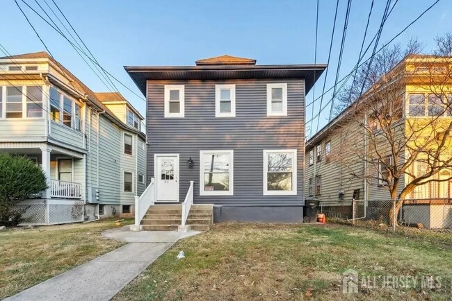 Photo - 29 S 2nd Ave