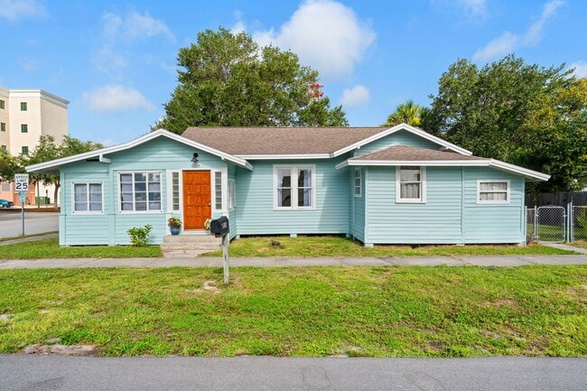 Building Photo - 1804 Tangerine St