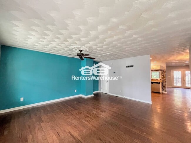 Photo - 711 Forbes St