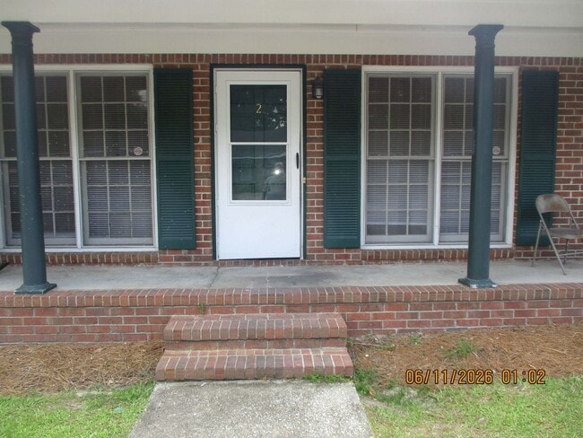Building Photo - 2024 Oglethorpe Ave