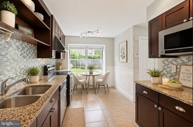 Photo - 8579 Harvest View Ct