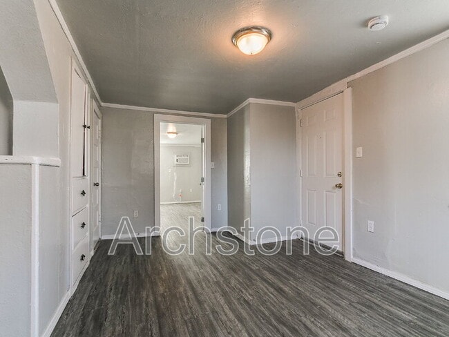 Photo - 1233 N Grand Blvd