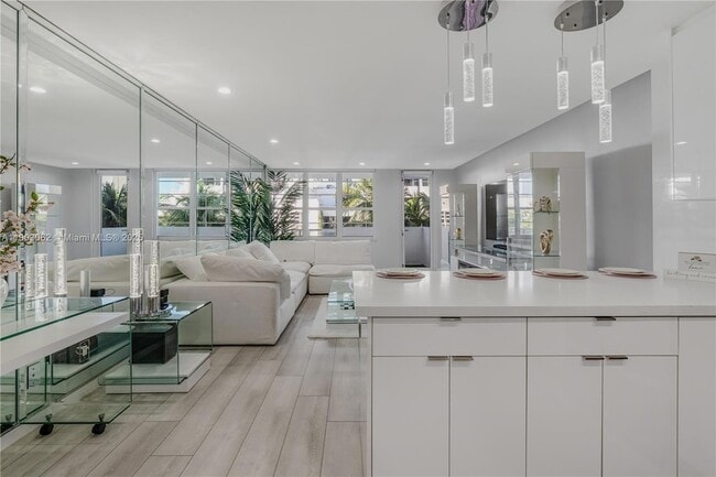 Photo - 100 Lincoln Rd Unit 323