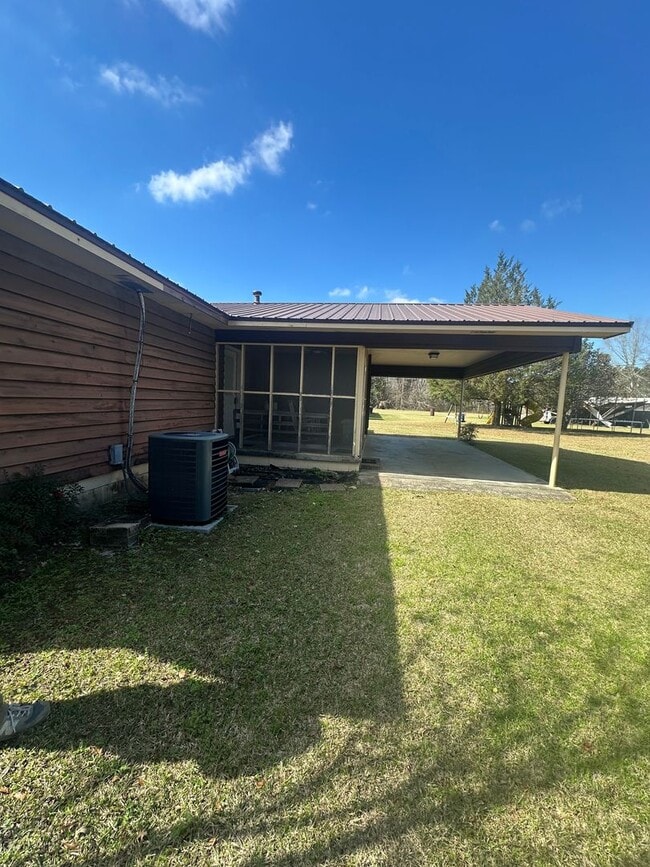 Photo - 3 BED/2 BATH HOUSE