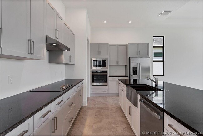 11297 SW Pietra Wy