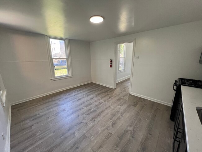 Photo - 2921 W 6th St Unit A