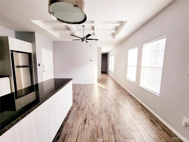 Photo - 13 Valeria St Unit 3