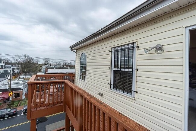 Photo - 5501 8th St NW