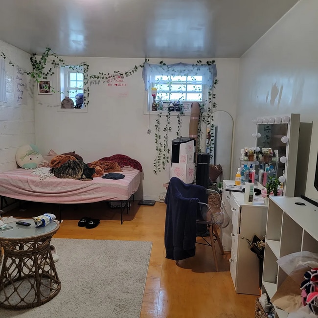 Photo - 929 W Grace St Unit second floor #2