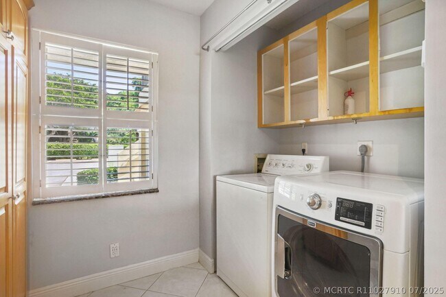 Photo - 2900 SW 22nd Cir Unit 221f