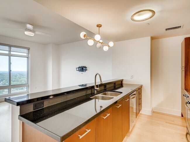 Photo - 603 Davis St Unit 1708