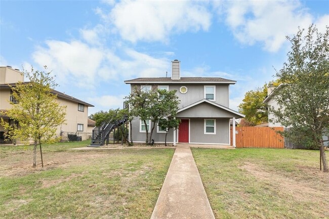 Photo - 2107 Conestoga Trail Unit A