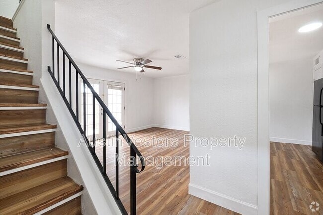 Building Photo - 2217 Mission Hill Dr Unit A Rental