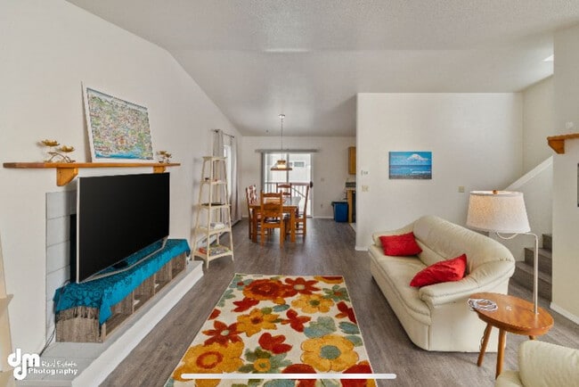 Photo - 2630 Klamath Dr