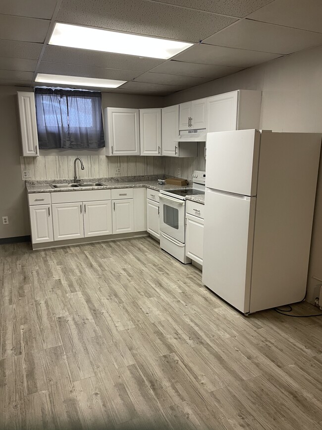 Building Photo - 402 1st St Unit B Rental