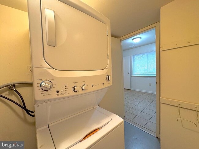 Photo - 4657 Logsdon Dr