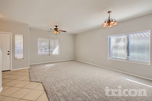 Photo - 5030 W Glass Ln