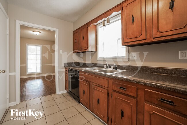 Photo - 3381 S Mendenhall Rd