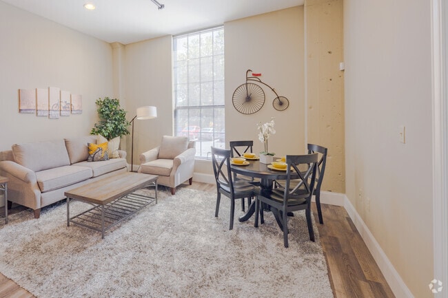 2BR, 2BA - 1,050SF Dining Area