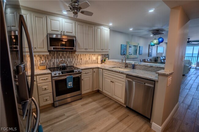 Photo - 26000 Hickory Blvd Unit 303