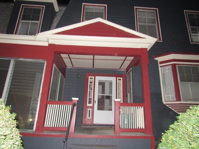 Building Photo - 50 Fruit St Unit 2