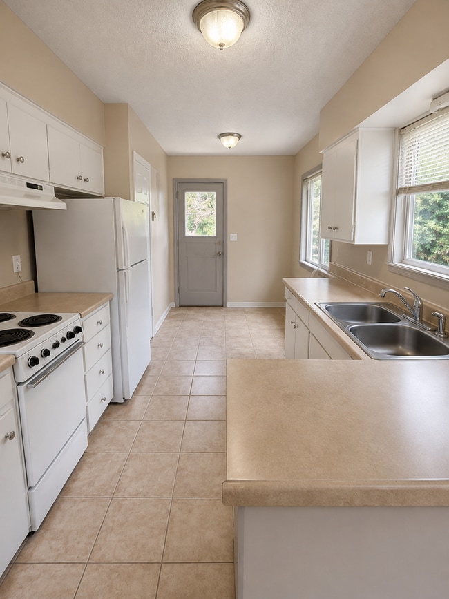 Photo - 1548-1548 3rd St NW Unit 1548