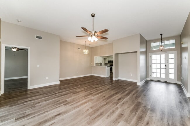 Photo - 7141 40th Ln E