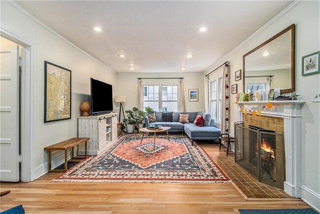 Photo - 942 Eulalia Rd NE