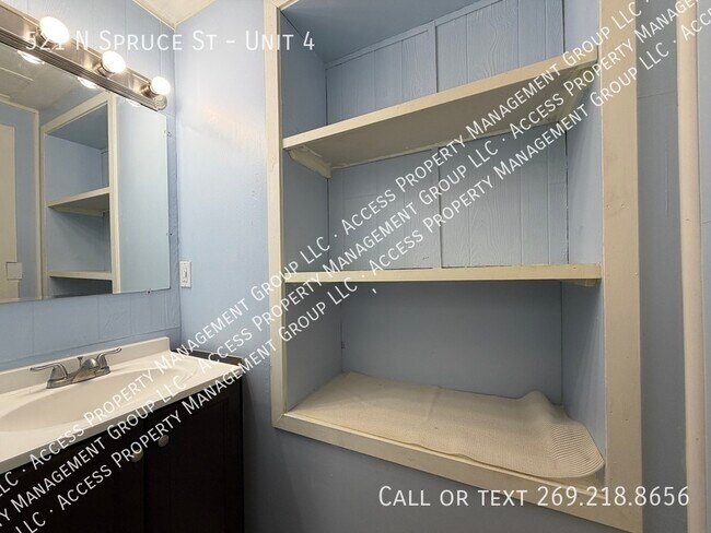 Photo - 521 Spruce St Unit 4