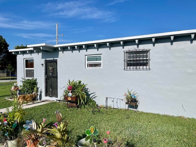 Building Photo - 18145 SW 105th Ave Rental