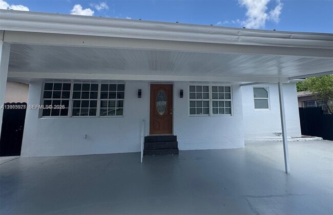 Building Photo - 2731 NW 100th St Unit A